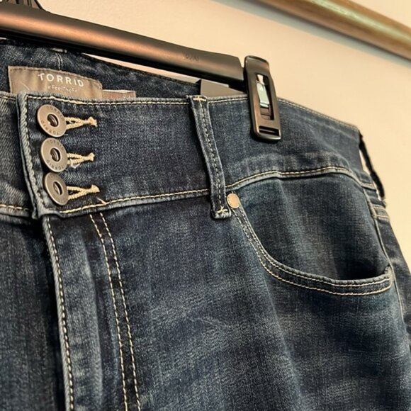 Torrid Jegging Skinny Super Soft High-Rise Jean Sz 22S NWT - Picture 6 of 11